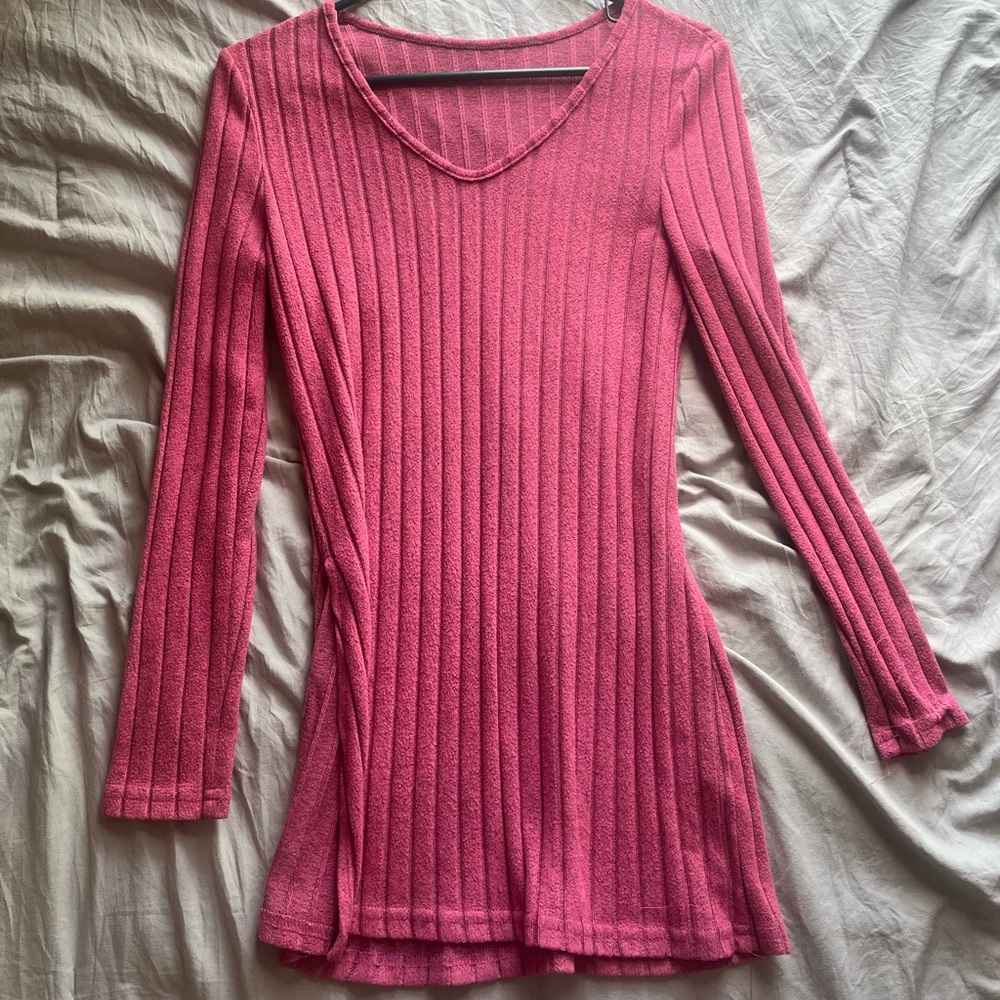 pink sweater